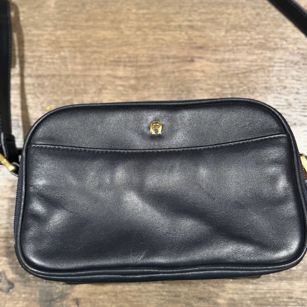 Etienne Aigner‎ Vintage Genuine Leather Crossbody Shoulder Bag Navy Blue